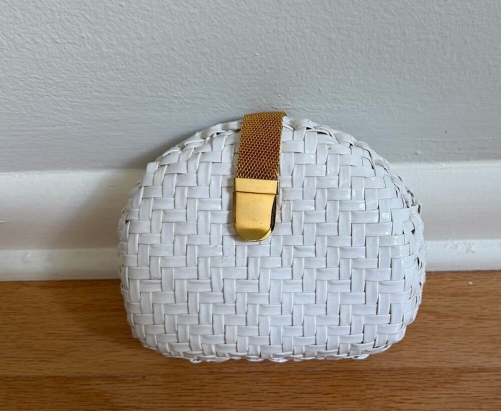 Vintage Walborg White Woven Vinyl Box Purse Gold Chain Shoulder Bag Hong Kong